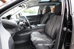 PEUGEOT 3008 1.2 PureTech "* CH Auto * Toit Panoramique * Climatisation Bi-zone * GPS * Aide au Stationnement * Cuir / Tissu *"