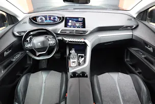 PEUGEOT 3008 1.2 PureTech "* CH Auto * Toit Panoramique * Climatisation Bi-zone * GPS * Aide au Stationnement * Cuir / Tissu *"