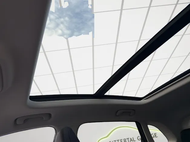 MG ZS 1.5 HEV Luxury MG ZS 1.5 Hybrid+ Sunroof