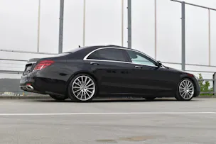 MERCEDES-BENZ S 400 D L 4MATIC 9G-TRONIC AMG BLACK PLUS l 340 PS