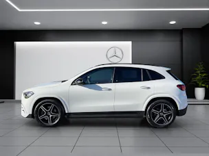 MERCEDES-BENZ GLA 200 Night Star 7G-DCT