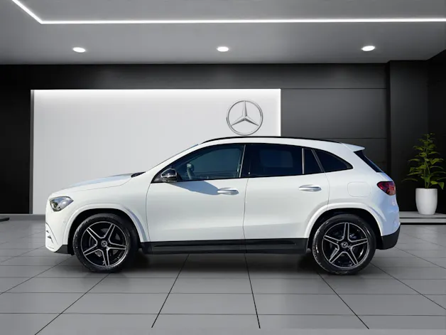 MERCEDES-BENZ GLA 200 Night Star 7G-DCT