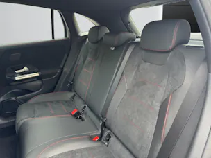 MERCEDES-BENZ GLA 200 Night Star 7G-DCT