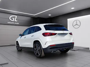 MERCEDES-BENZ GLA 200 Night Star 7G-DCT