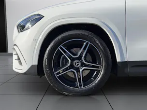MERCEDES-BENZ GLA 200 Night Star 7G-DCT