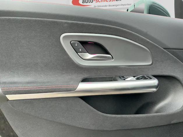 MERCEDES-BENZ CLA 180 AMG Line