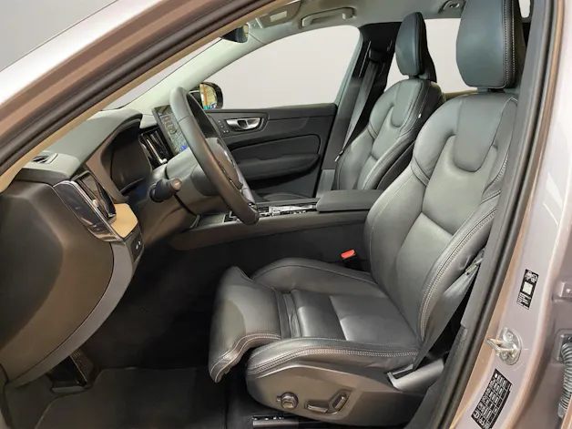 VOLVO XC60 2.0 T6 TE Plus Dark eAWD