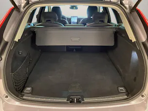 VOLVO XC60 2.0 T6 TE Plus Dark eAWD