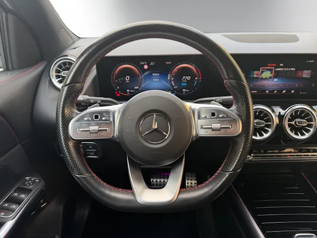 MERCEDES-BENZ GLA 250e AMG Line 8G-DCT