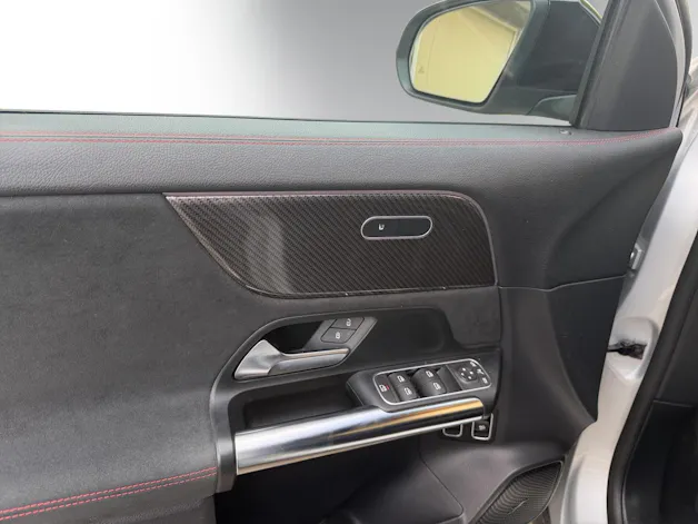 MERCEDES-BENZ GLA 250e AMG Line 8G-DCT
