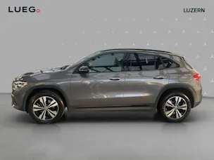 MERCEDES-BENZ GLA 200 Progressive 7G-DCT