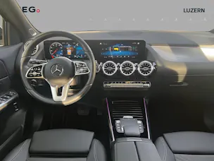 MERCEDES-BENZ GLA 200 Progressive 7G-DCT