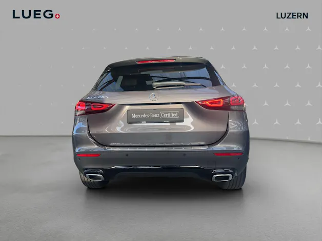 MERCEDES-BENZ GLA 200 Progressive 7G-DCT