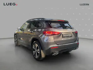 MERCEDES-BENZ GLA 200 Progressive 7G-DCT