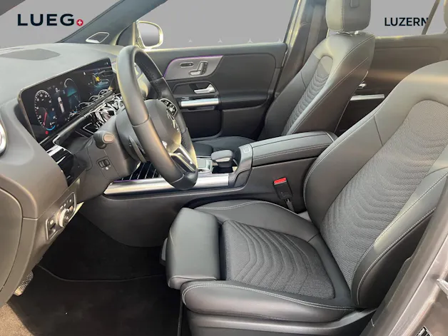 MERCEDES-BENZ GLA 200 Progressive 7G-DCT