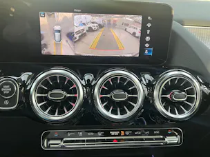 MERCEDES-BENZ GLA 200 Progressive 7G-DCT