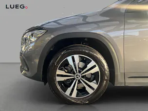 MERCEDES-BENZ GLA 200 Progressive 7G-DCT