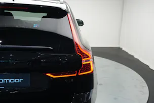 VOLVO XC60 T8 eAWD PluginHybrid Ultimate Dark Geartronic Black Edition Ultra *Luftfahrwerk* *B&W*