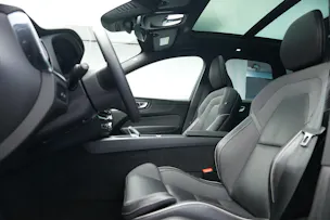 VOLVO XC60 T8 eAWD PluginHybrid Ultimate Dark Geartronic Black Edition Ultra *Luftfahrwerk* *B&W*