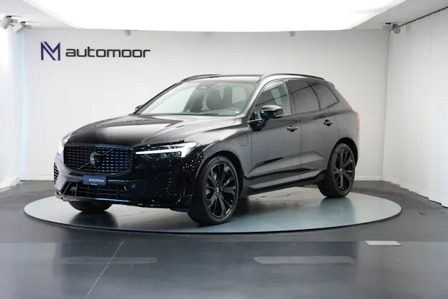 VOLVO XC60 T8 eAWD PluginHybrid Ultimate Dark Geartronic Black Edition Ultra *Luftfahrwerk* *B&W*