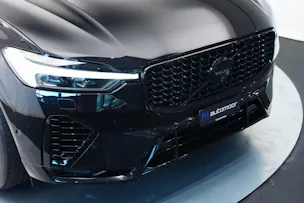 VOLVO XC60 T8 eAWD PluginHybrid Ultimate Dark Geartronic Black Edition Ultra *Luftfahrwerk* *B&W*