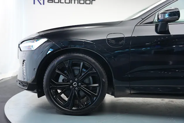 VOLVO XC60 T8 eAWD PluginHybrid Ultimate Dark Geartronic Black Edition Ultra *Luftfahrwerk* *B&W*