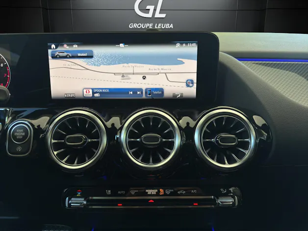 MERCEDES-BENZ GLA 200 Night Star 7G-DCT
