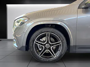MERCEDES-BENZ GLA 200 Night Star 7G-DCT