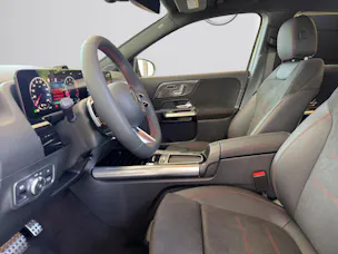 MERCEDES-BENZ GLA 200 Night Star 7G-DCT