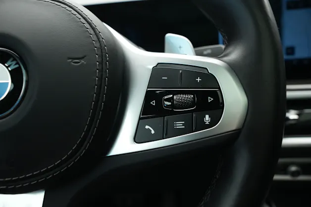 BMW X6 xDrive 48V 30d M Sport Pro Steptronic *CH-Fahrzeug* *Panorama* *Head-Up*