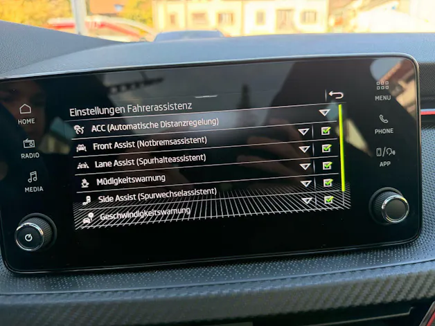 SKODA Kamiq Monte Carlo ***ANHÄNGERKUPPLUNG & 5 JAHRE SKODA WERKSGARANTIE ***