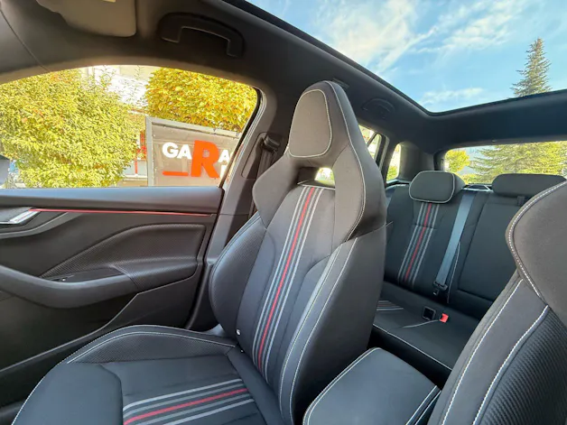 SKODA Kamiq Monte Carlo ***ANHÄNGERKUPPLUNG & 5 JAHRE SKODA WERKSGARANTIE ***