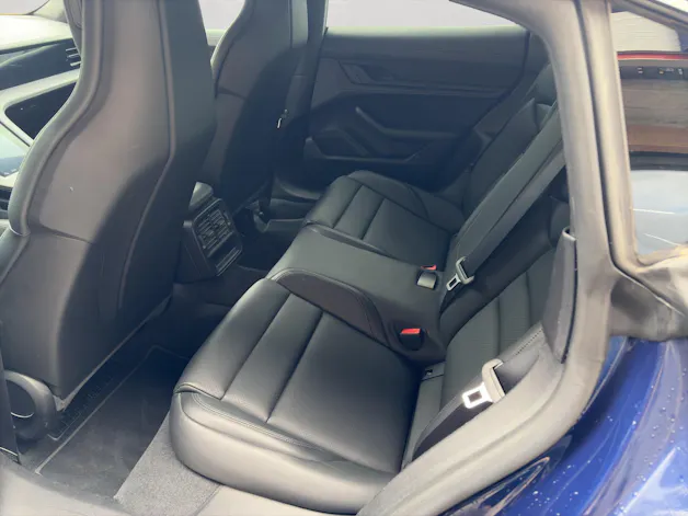 PORSCHE Taycan 4S