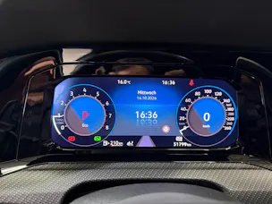 VW Golf 1.5 eTSI mHEV ACT R-Line DSG