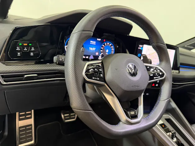 VW Golf 1.5 eTSI mHEV ACT R-Line DSG