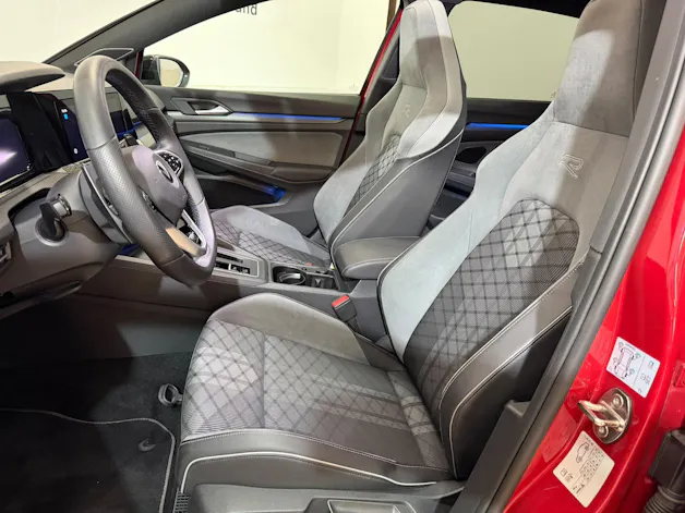 VW Golf 1.5 eTSI mHEV ACT R-Line DSG