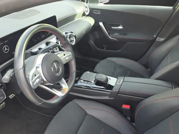 MERCEDES-BENZ A 180 Night Star AMG Line