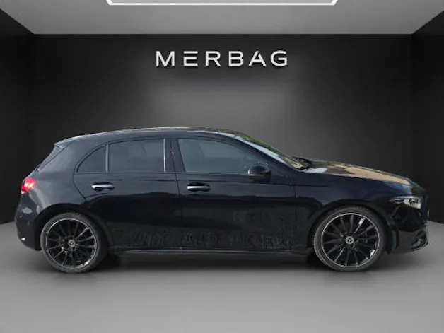 MERCEDES-BENZ A 180 Night Star AMG Line