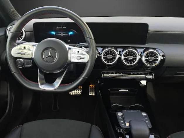 MERCEDES-BENZ A 180 Night Star AMG Line