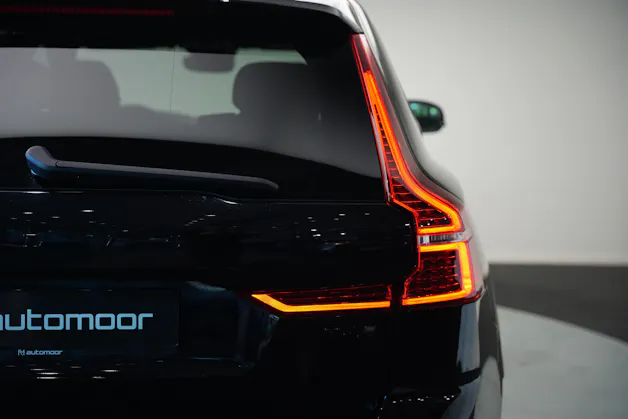VOLVO XC60 T6 eAWD PluginHybrid Geartronic Black Edition Plus *Head-Up*