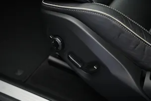 VOLVO XC60 T6 eAWD PluginHybrid Geartronic Black Edition Plus *Head-Up*