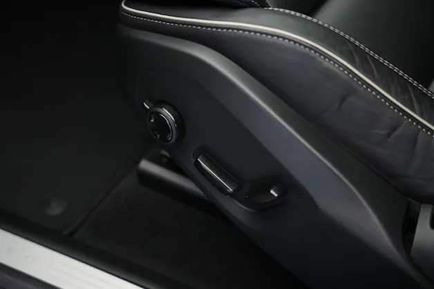VOLVO XC60 T6 eAWD PluginHybrid Geartronic Black Edition Plus *Head-Up*
