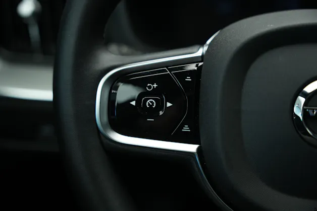 VOLVO XC60 T6 eAWD PluginHybrid Geartronic Black Edition Plus *Head-Up*
