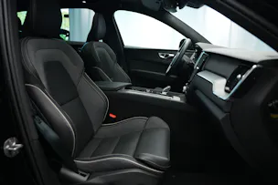 VOLVO XC60 T6 eAWD PluginHybrid Geartronic Black Edition Plus *Head-Up*