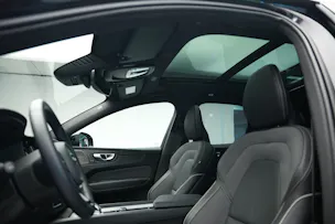 VOLVO XC60 T6 eAWD PluginHybrid Geartronic Black Edition Plus *Head-Up*