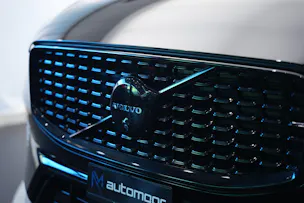VOLVO XC60 T6 eAWD PluginHybrid Geartronic Black Edition Plus *Head-Up*