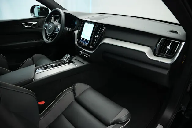 VOLVO XC60 T6 eAWD PluginHybrid Geartronic Black Edition Plus *Head-Up*