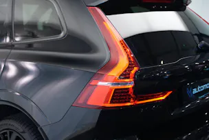 VOLVO XC60 T6 eAWD PluginHybrid Geartronic Black Edition Plus *Head-Up*