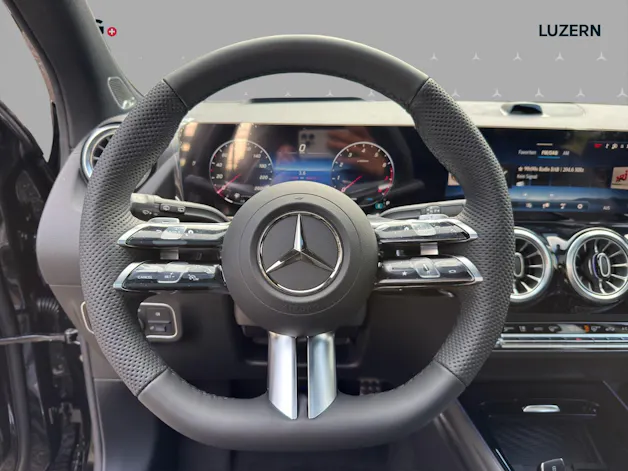 MERCEDES-BENZ GLA 250 4Matic 8G-DCT Swiss Star