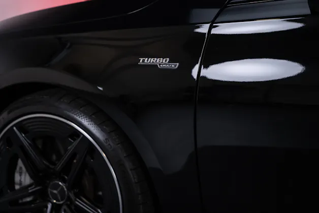 MERCEDES-BENZ A 35 AMG 4matic / Facelift / Panorama-Schiebedach / Rückfahrkamera